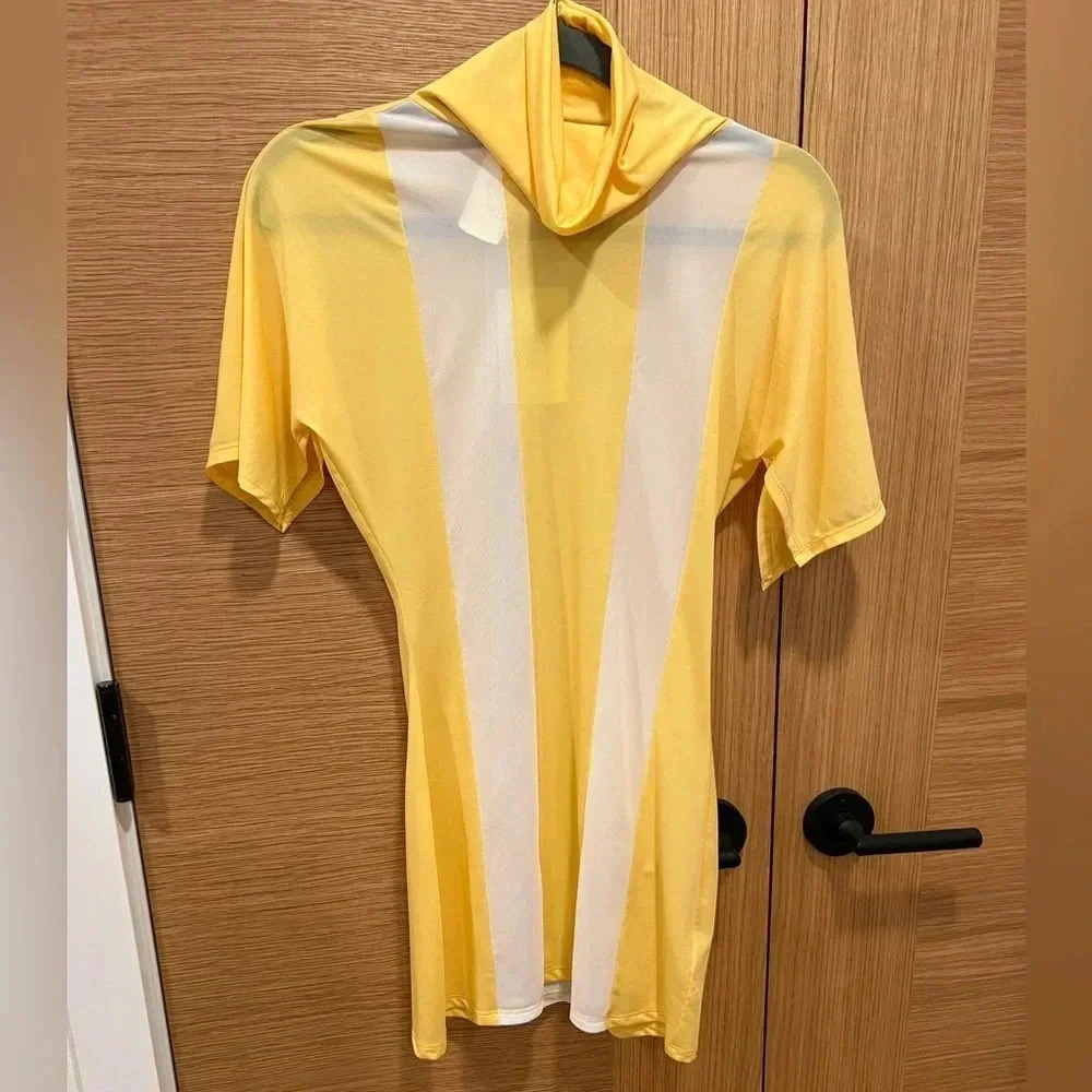 VAARA - vintage women’s lightweight tennis style dress - size Medium